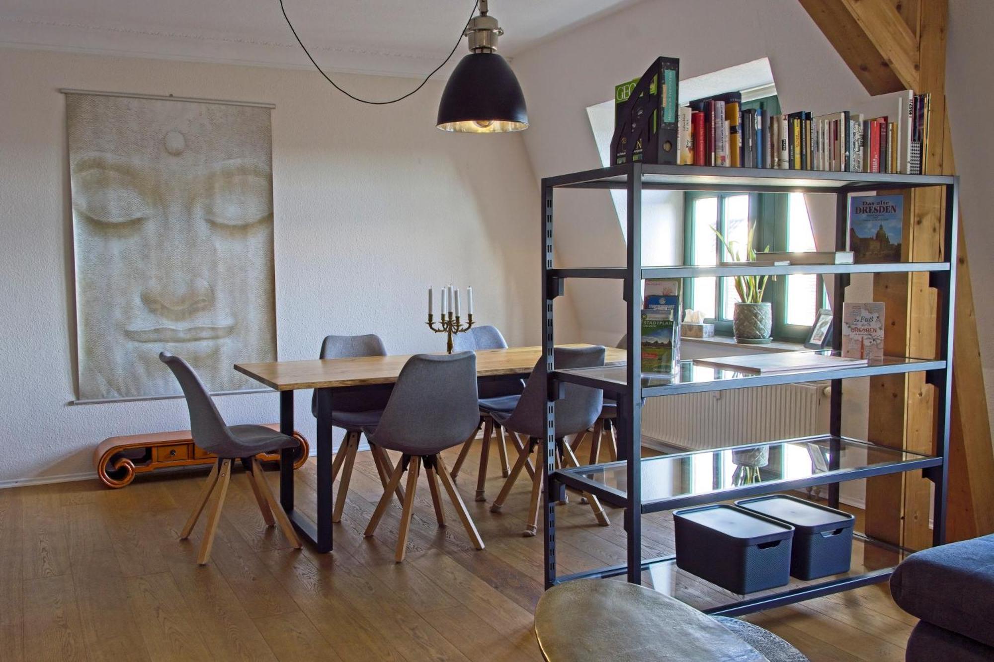 Neustadt-Aussicht - Grosse Wohnung Mit Balkon เดรสเดน ภายนอก รูปภาพ