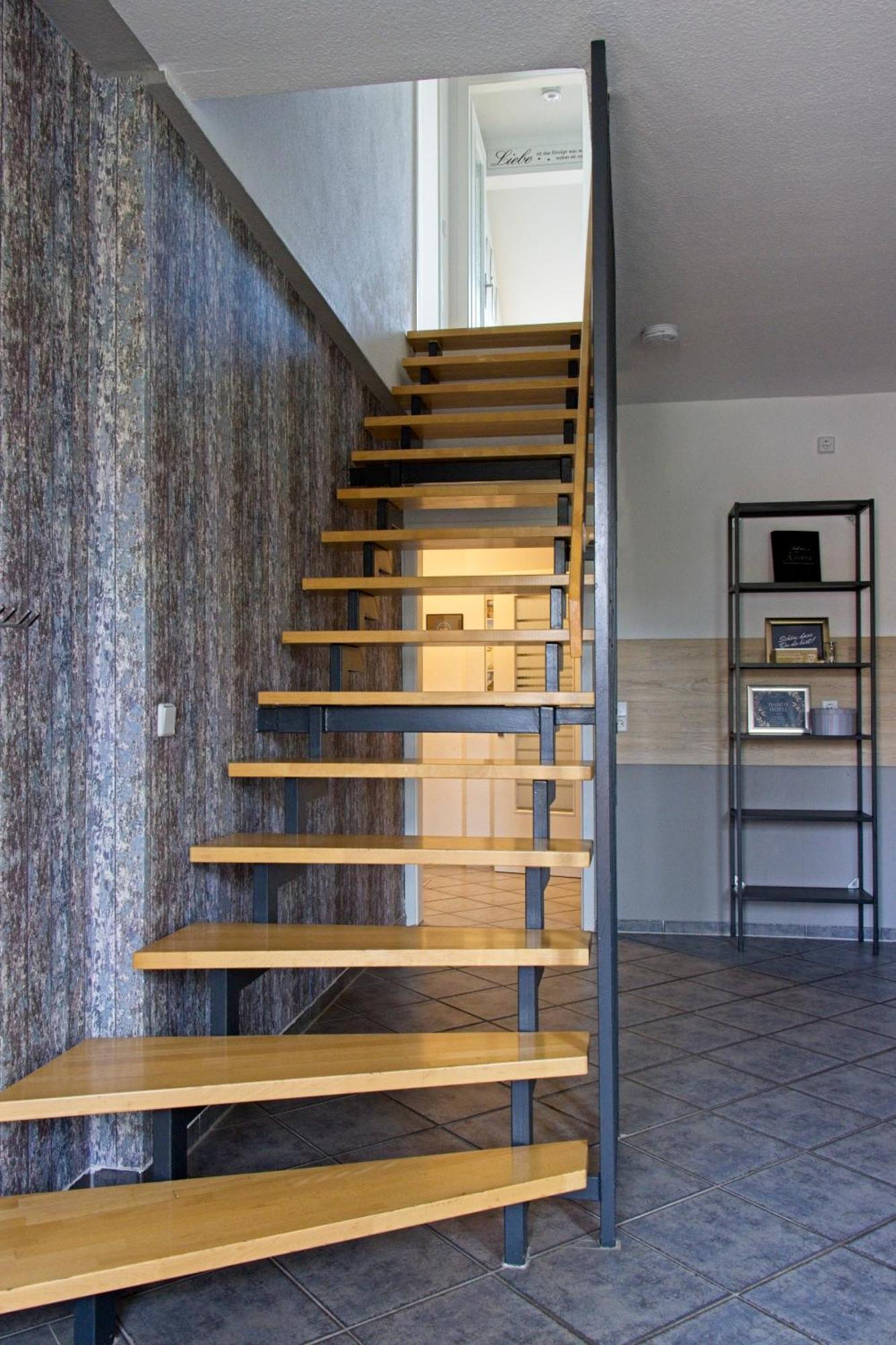 Neustadt-Aussicht - Grosse Wohnung Mit Balkon เดรสเดน ภายนอก รูปภาพ